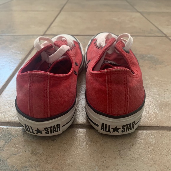 Red Converse, preowned - Picture 5 of 7